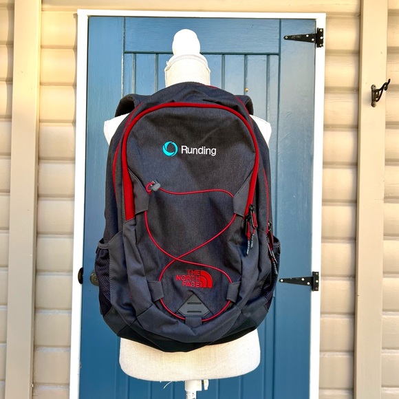 The North Face Groundwork 29L Laptop Sleeve Backpack Black W/ CompanyLogo CLEAN